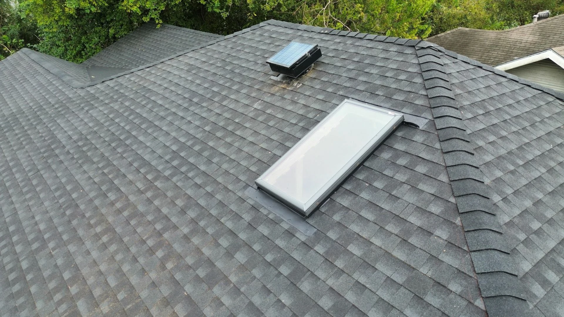 2022 Skylight Replacement & Repair Costs | Upgradedhome.com